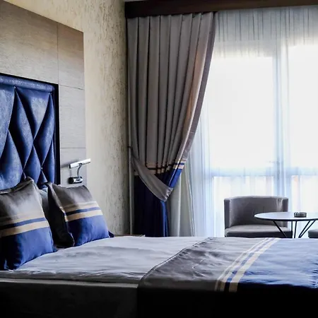 Velmore & Hotel 4*