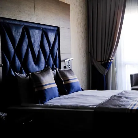 Velmore & Hotel