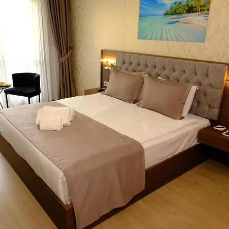Velmore & 4*