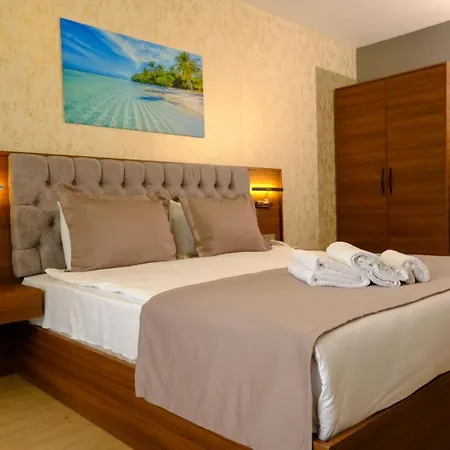 Velmore & Hotel