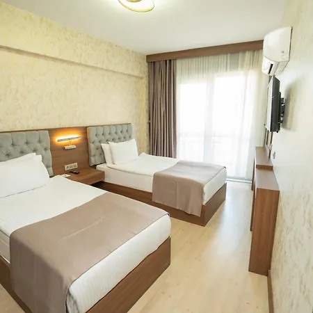 Velmore & מלון 4*